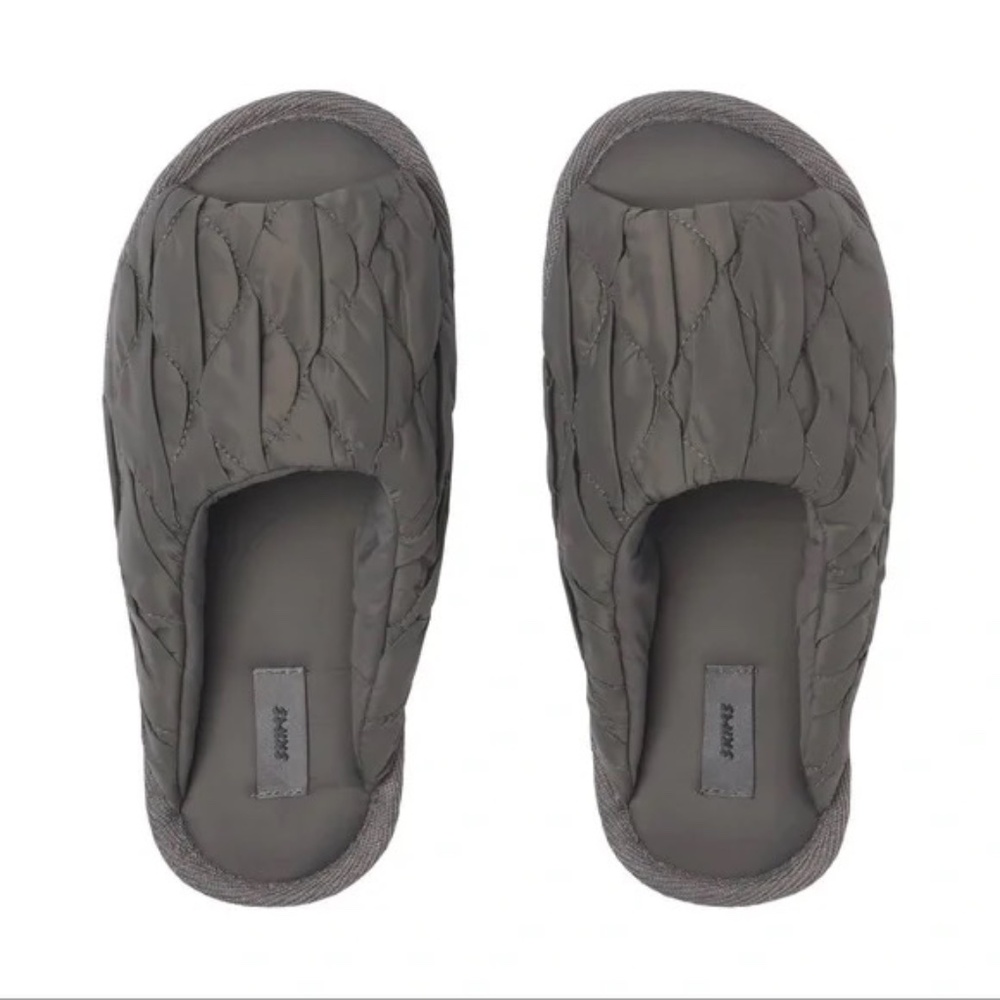 SKIMS QUILTED SLIPPERS - GUNMETAL (SIZE 39)